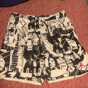 Jordan size L shorts